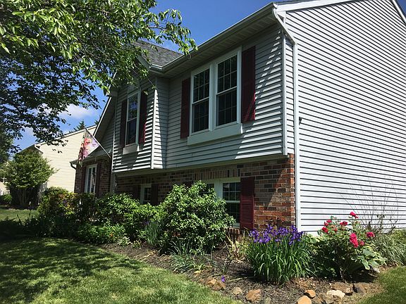 3rd image of 711 Lancaster Dr