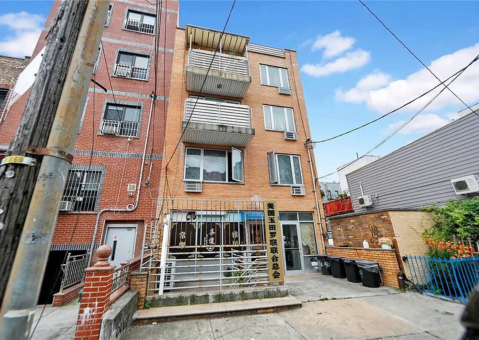 824 49th St 1, Brooklyn, NY 11220 Zillow