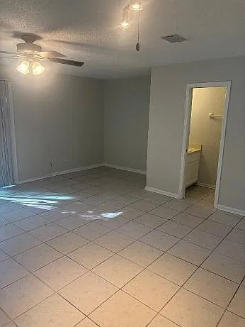 2 bed, 1.5 bath, 1232 sqft, $1,500 — Photo 3