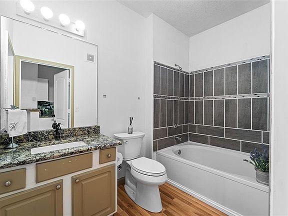 4th image of 10473 Villa View Cir