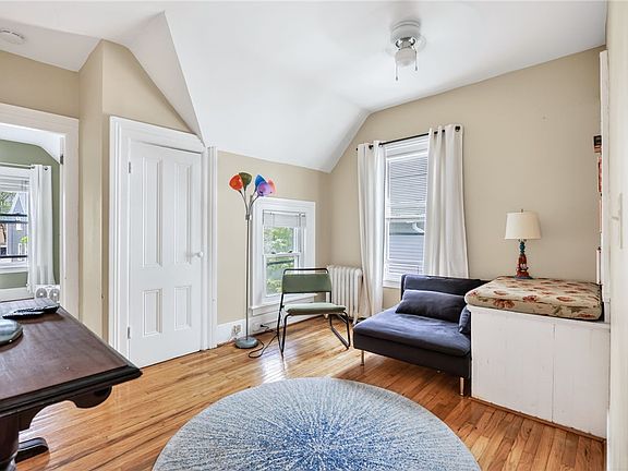 5th image of 36 Cambridge St