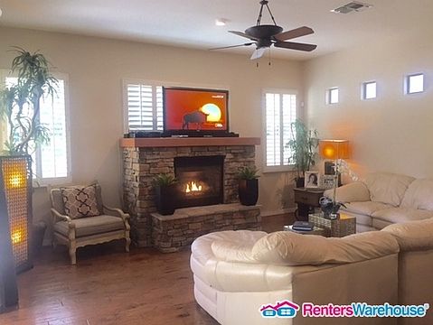 5th image of 1900 W Olive Way