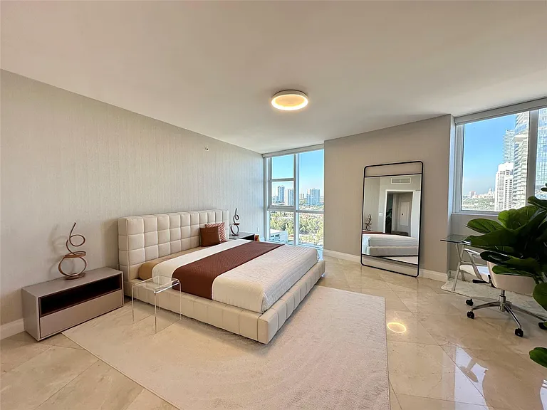 18201 Collins Ave #1901 — Photo 5
