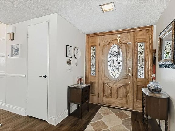 4th image of 1573 Wolverton Ave