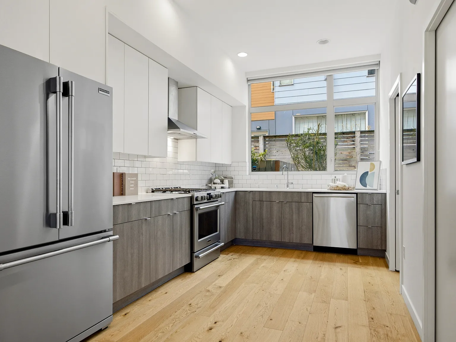 3043C 21st Ave W, Seattle - 1 — Photo 4