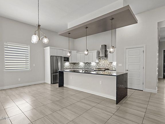 4th image of 12668 Desert Dove Ave