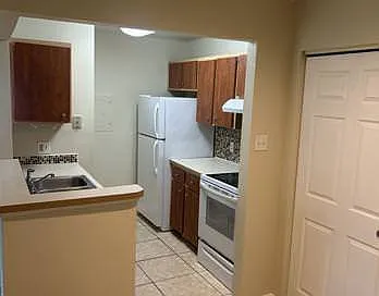 3823 Bay Club Cir #204-1 — Photo 3