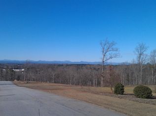 530 Paramount Dr, Seneca, SC 29678