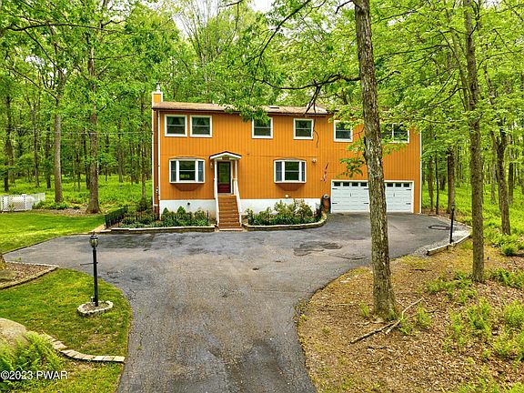 3rd image of 130 Parkwood Dr