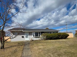 14 Magna Dr, Coplay, PA 18037