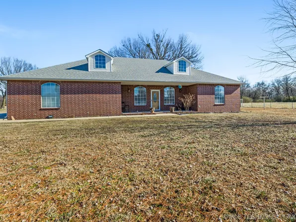 3799 S Mission Ln, Okmulgee, OK 74447