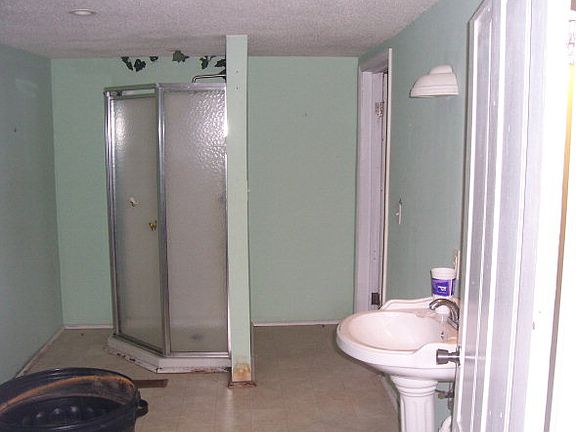 3rd image of 315 Park Ave
