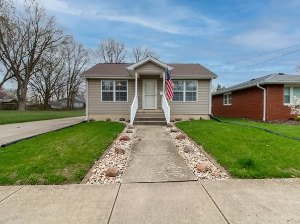 708 E Bissell St, Bloomington, IL 61701