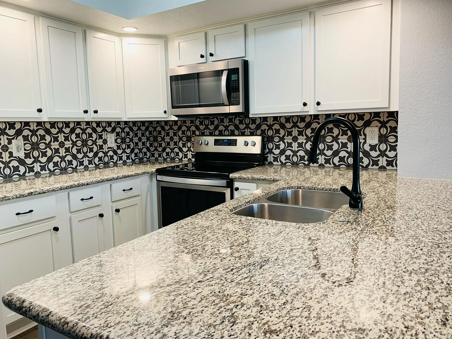 1 bed, 624 sqft, $950 — Photo 3