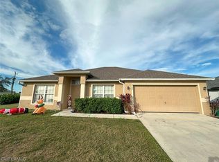 816 NE 6th Pl, Cape Coral, FL 33909