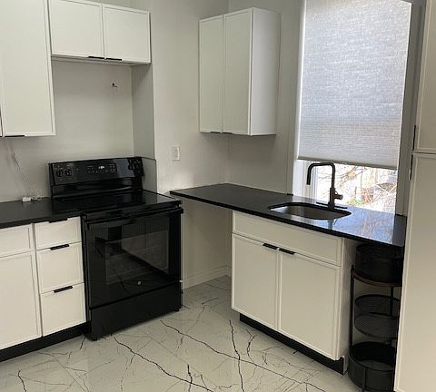 5th image of 229 Wellbrook Ave Floor 2