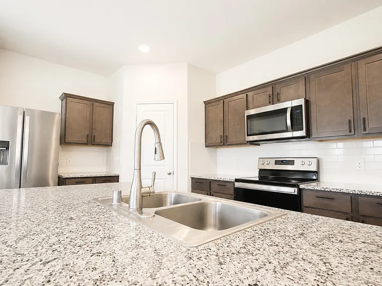 2333 Conklin Dr — Photo 5