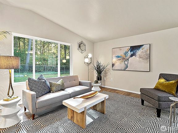 3rd image of 21704 148th Street E