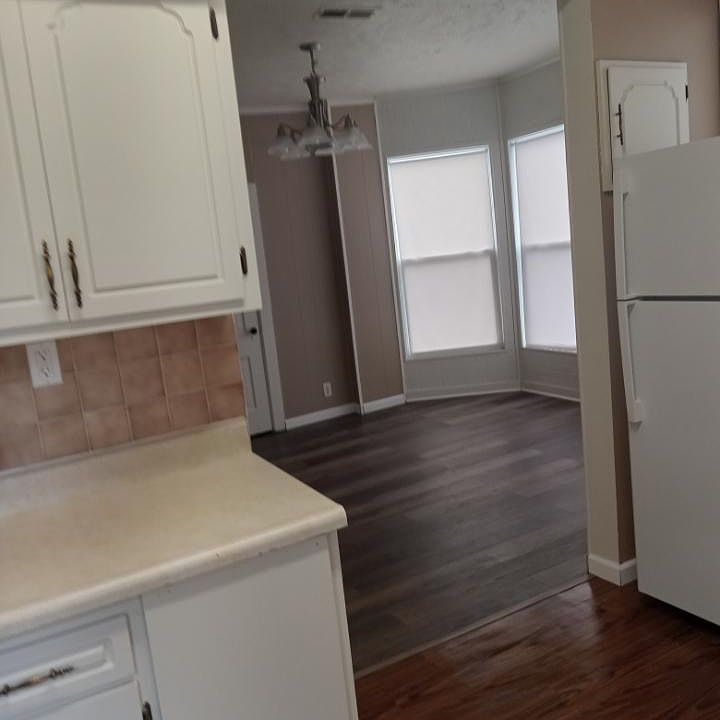 1st image of 320 S Cleburn St #4