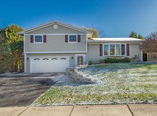 4805 Crest Ct, Waukegan, IL 60087