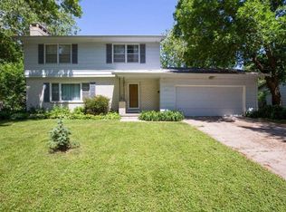 1409 Coolidge Dr, Ames, IA 50010