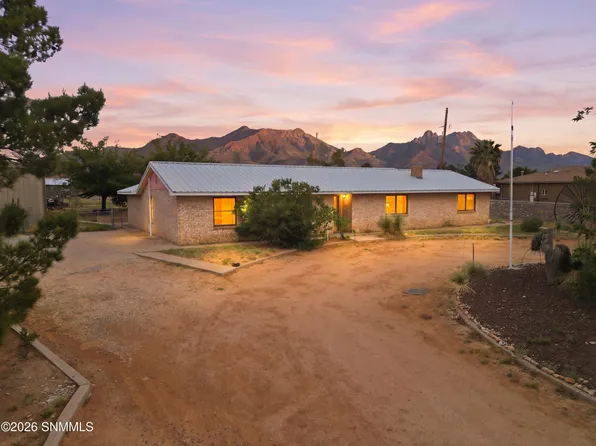 6626 Hawk Rd, Las Cruces, NM 88012