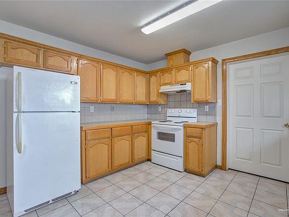 5th image of 1806 Marble St