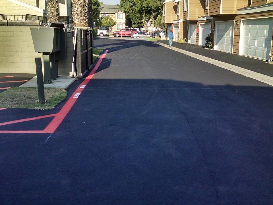 2nd image of 876 S Palmetto Ave