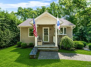 73 Panamoka Trl, Ridge, NY 11961