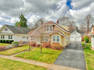 36 Wendhurst Dr, Rochester, NY 14616