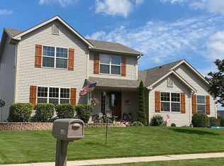 8429 Crooked Bend Rd, Machesney Park, IL 61115