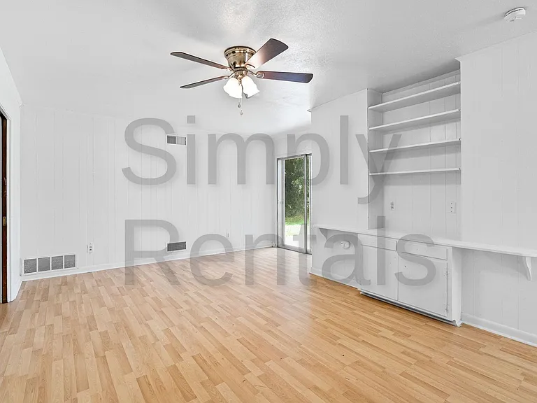 3500 Nashville Ave — Photo 9