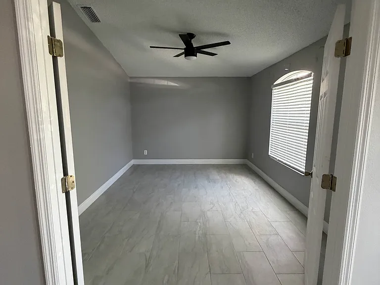 1743 Laramie Cir — Photo 16