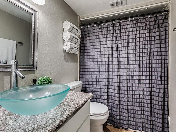 5th image of 7929 Meadow Park Dr #202