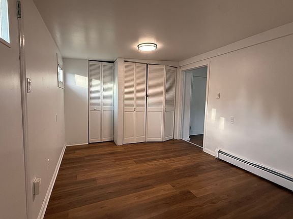 5th image of 247 Malcolm Ave