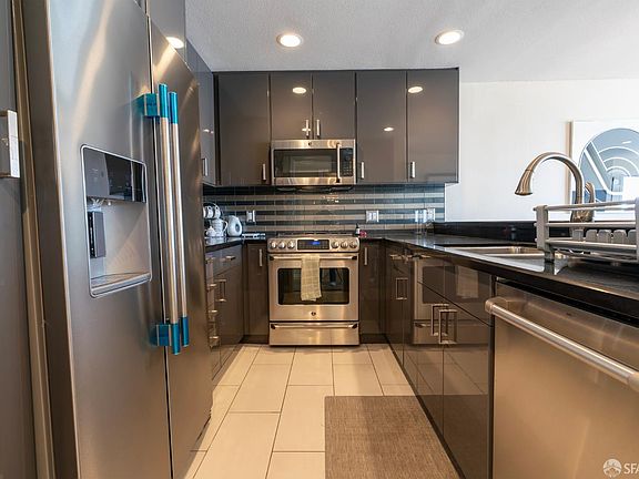 3rd image of 855 La Playa St APT 451