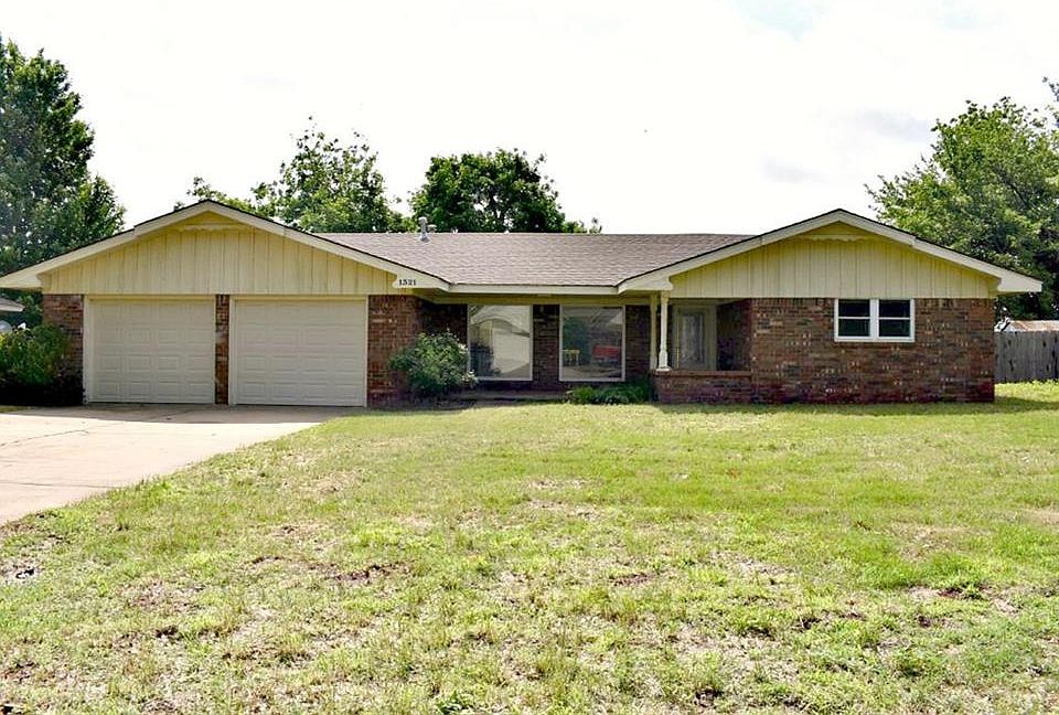 1st image of 1321 Berkshire Way