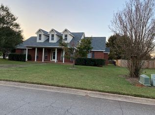 201 Scarlett Dr, Warner Robins, GA 31088