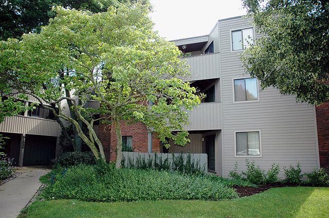 1st image of 1830 W Highland Ave #D-105