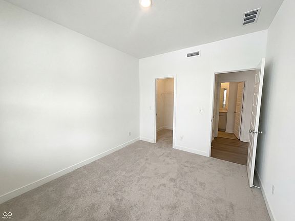 4th image of 2415 Fir Dr