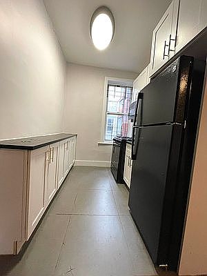 1st image of 1 E 19th St #4