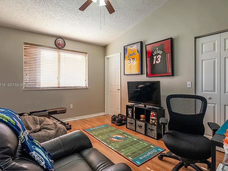 2203 SE 23rd Ter #2203 — Photo 14