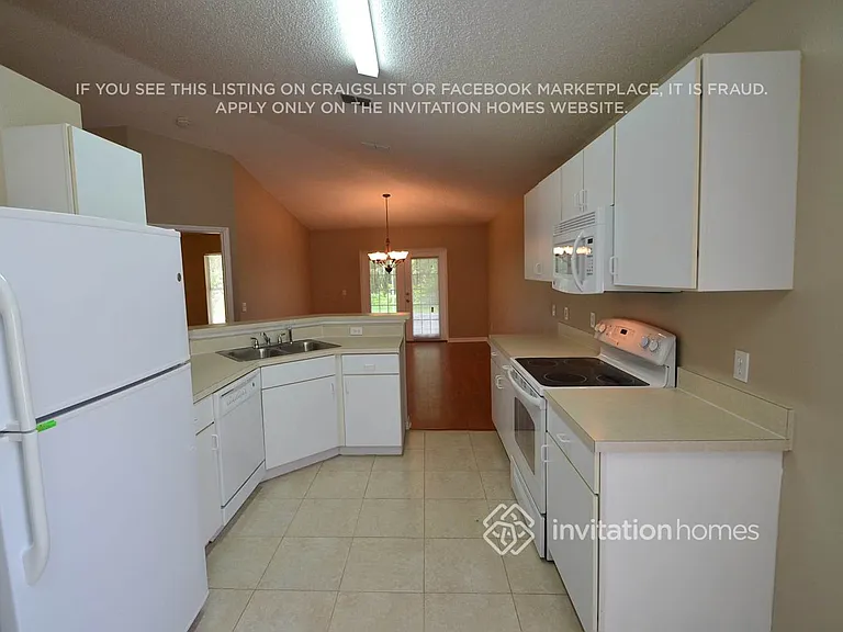 8207 Stockton Way — Photo 4
