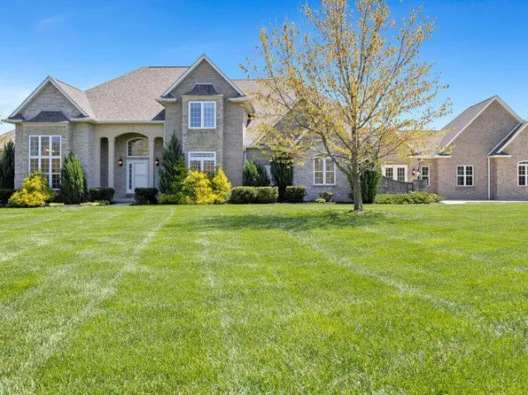 9108 Wiltshire Dr, Columbia, IL 62236