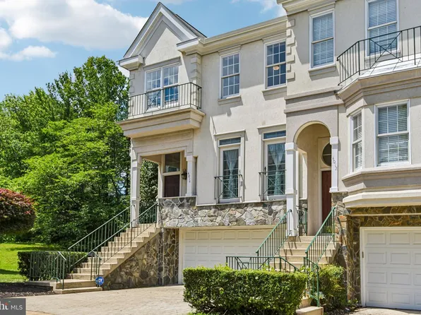 4014 Dogberry Ln, Fairfax, VA 22033