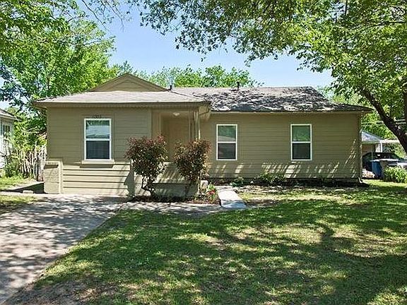 3rd image of 11302 Castolon Dr