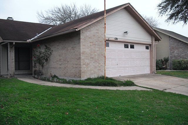 1st image of 120 Cabana Dr