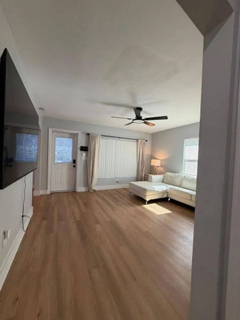 217 E 24TH Street, Riviera Beach, FL 33404 — Photo 4