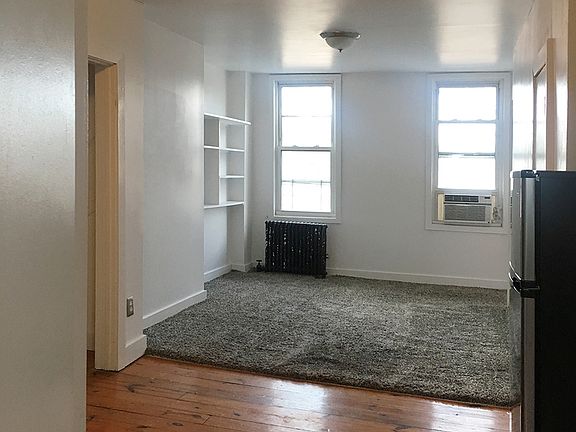 3rd image of 361 17th St #2