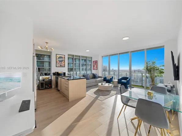 1111 SW 1st Ave #2114, Miami, FL 33130